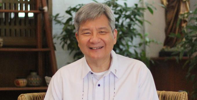 NEW ADMU PRESIDENT IS A HEARTER  Fr. Bobby Yap SJ Assumes Office as 31st ADMU President